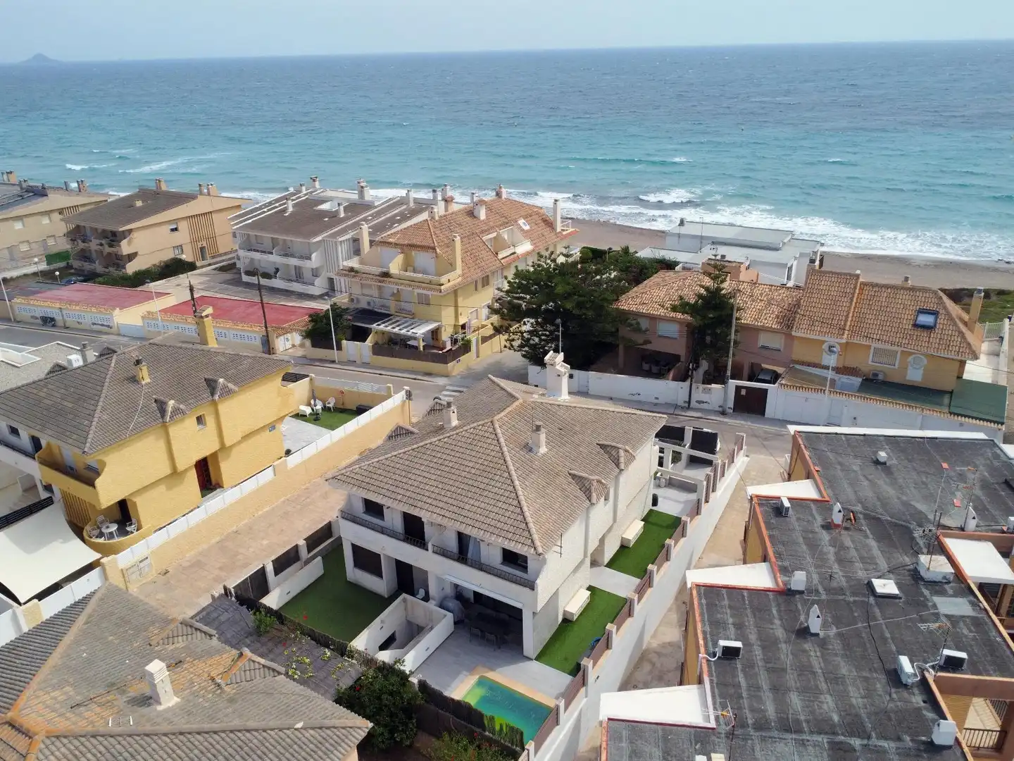 Vista exterior de Casa o xalet de lloguer en Cartagena amb Terrassa