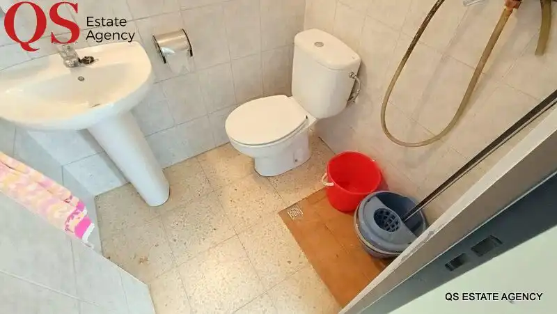 Baño de Casa adosada en venta en Pineda de Mar con Aire acondicionado, Calefacción y Terraza