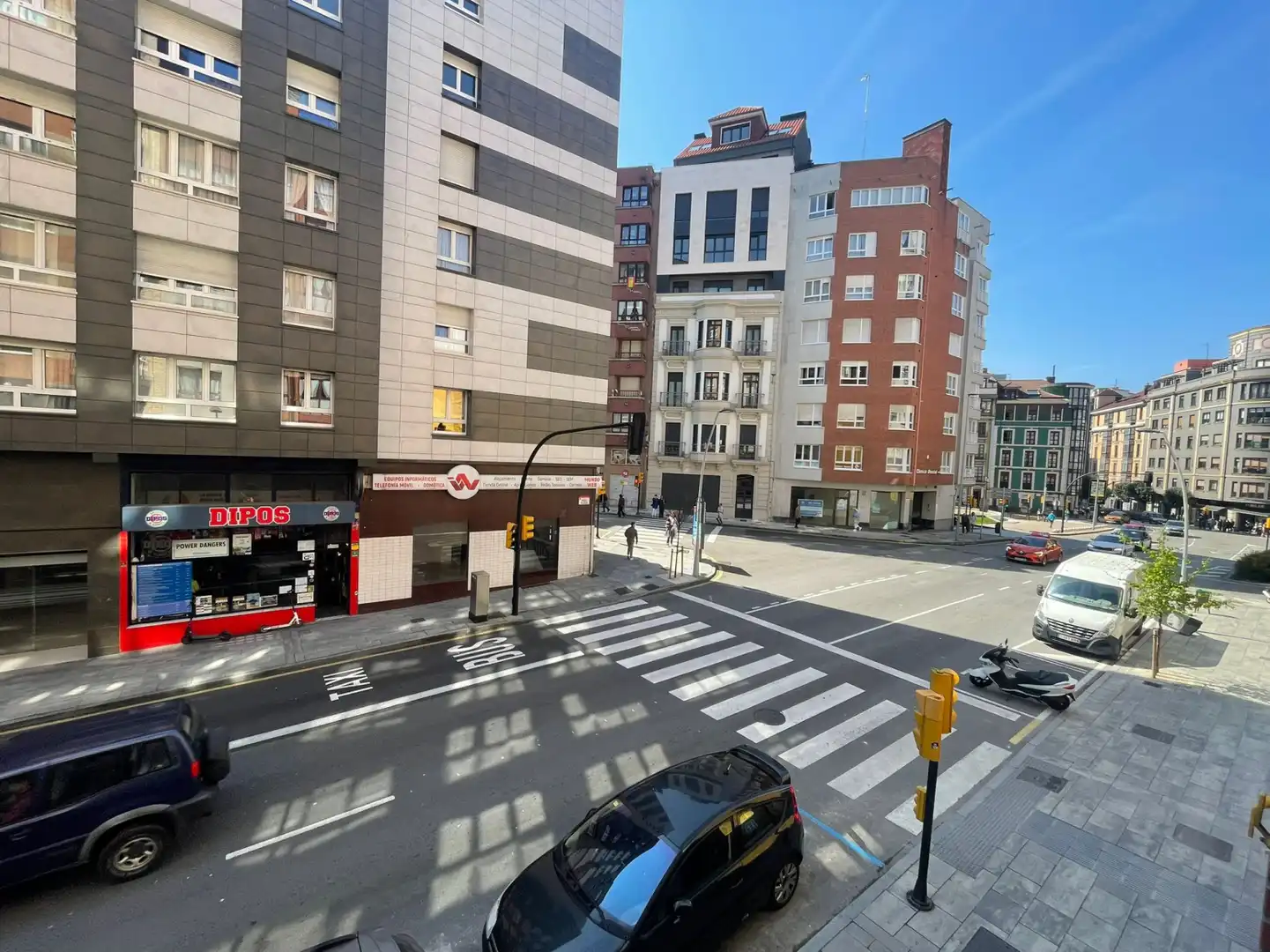 Außenansicht von Wohnung zum Verkauf in Gijón  mit Heizung, Terrasse und Abstellraum