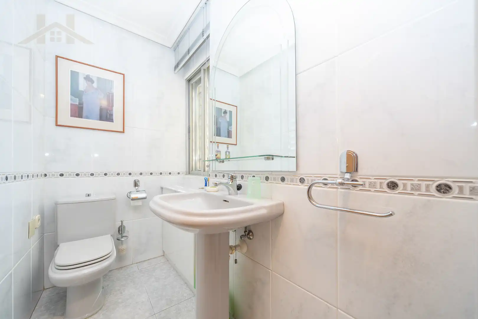 Bathroom of Detached homes for sale in El Escorial  with Heating, Parquet flooring and Terrace