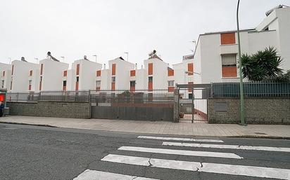 Vista exterior de Dúplex en venda en Las Palmas de Gran Canaria amb Terrassa i Balcó