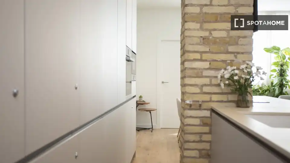 Piso con terraza en alquiler en L'Eixample, imagen 14