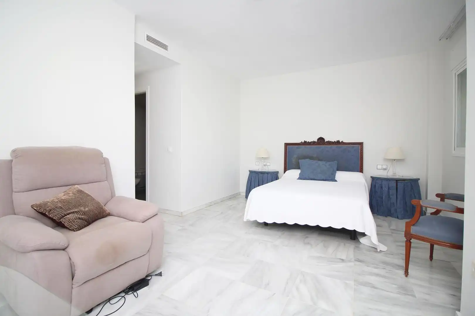 Bedroom of Flat for rent in Málaga  with Air Conditioner, Heating and Terrace