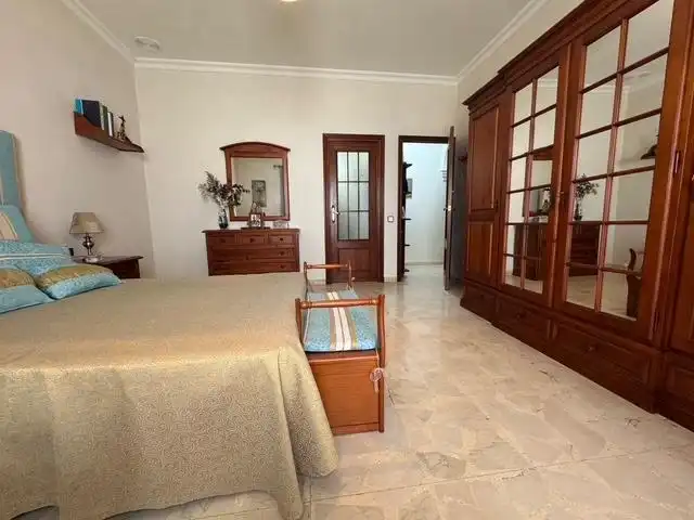 Dormitori de Casa o xalet en venda en Utrera amb Aire condicionat, Calefacció i Jardí privat