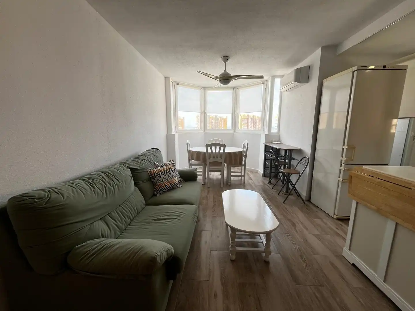 Living room of Flat for sale in La Manga del Mar Menor  with Air Conditioner, Private garden and Furnished