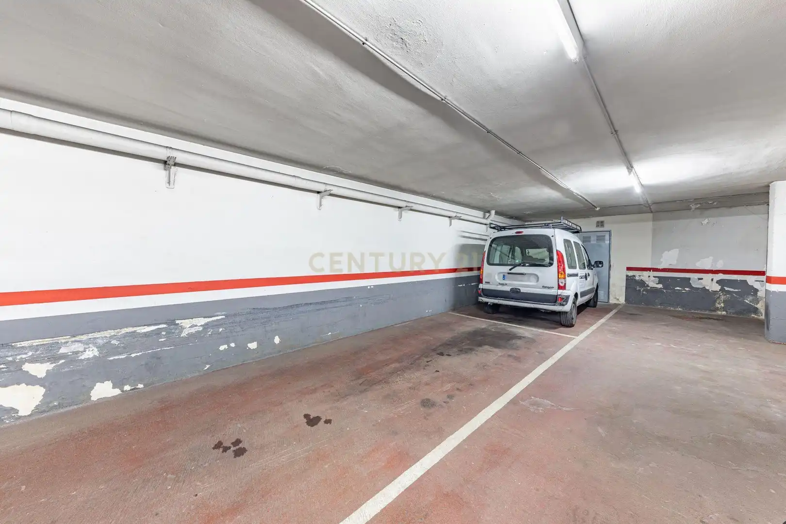 Parking of Apartments for rent in Barcelona  with Air Conditioner, Swimming Pool and Oven