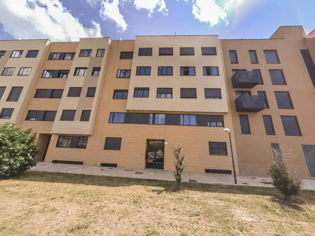 Vista exterior de Planta baja en venta en Burgos con Jardín privado