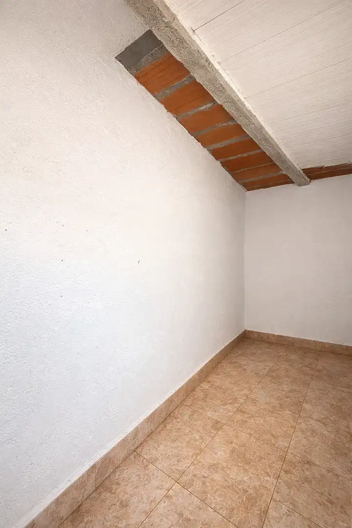 Dormitori de Casa o xalet en venda en Rubí amb Calefacció, Jardí privat i Terrassa