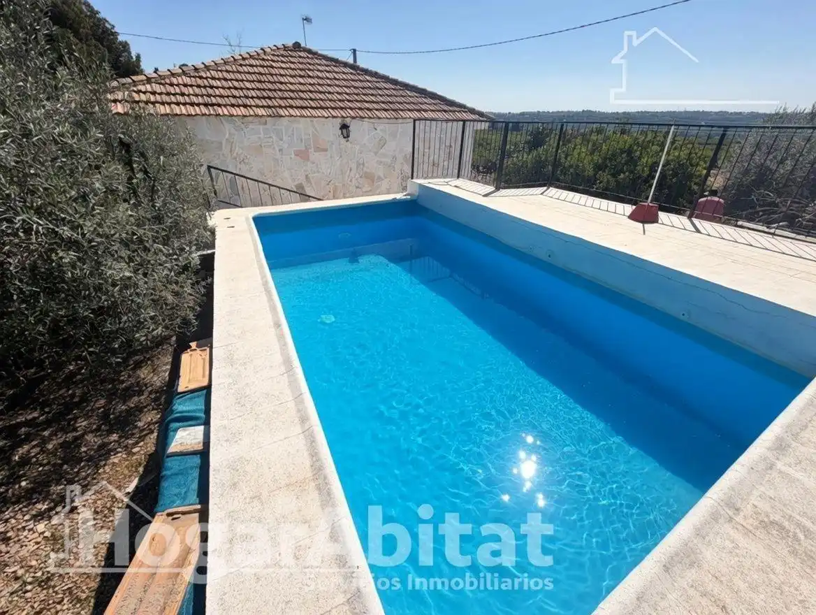 Piscina de Casa o xalet en venda en Torrent amb Aire condicionat, Jardí privat i Terrassa