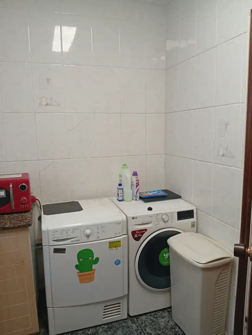 Bathroom of Flat for rent in Tarragona  with Storage room, Furnished and Oven