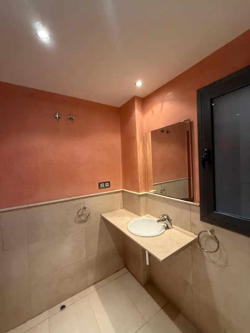 Baño de Piso en venta en Llinars del Vallès con Calefacción, Horno y Balcón