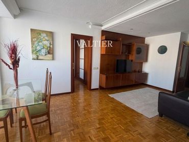 Piso con ascensor en alquiler en Pez Austral