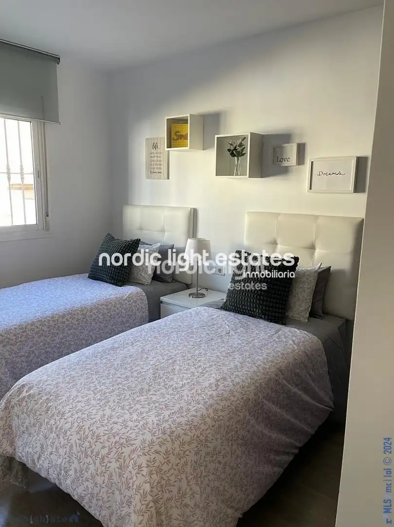 Habitación de Casa o chalet en venta en Nerja con Terraza y Piscina