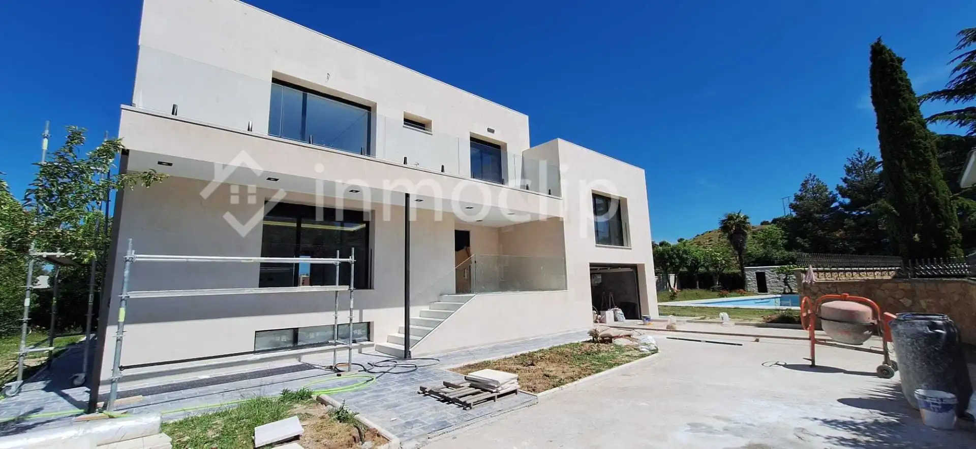 Vista exterior de Casa o xalet en venda en Villamayor amb Calefacció, Jardí privat i Terrassa