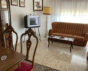 Sala d'estar de Pis en venda en Olmedo amb Balcó