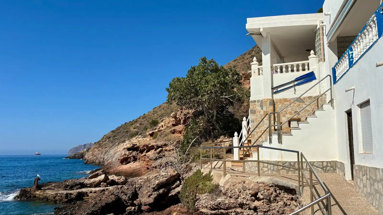Außenansicht von Einfamilien-Reihenhaus zum Verkauf in Cartagena mit Klimaanlage, Heizung und Terrasse