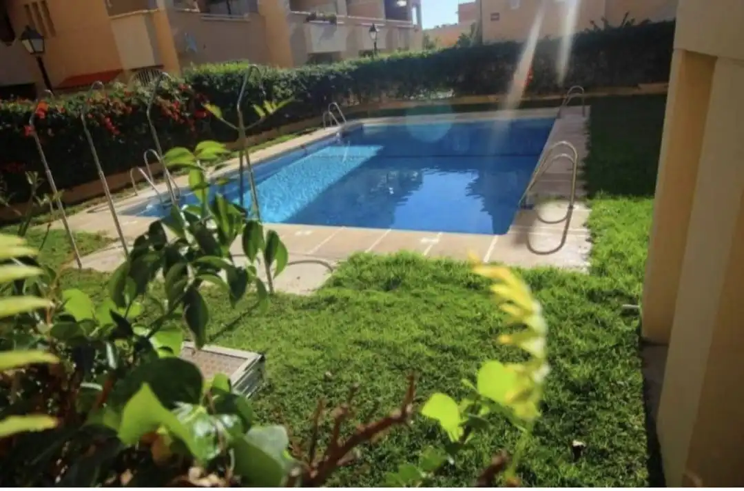 Piscina de Piso de alquiler en Roquetas de Mar con Aire acondicionado, Calefacción y Terraza