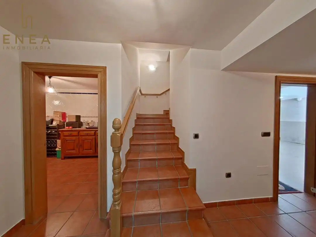 Casa o chalet en venta en Vitoria - Gasteiz con Calefacción, Jardín privado y Trastero