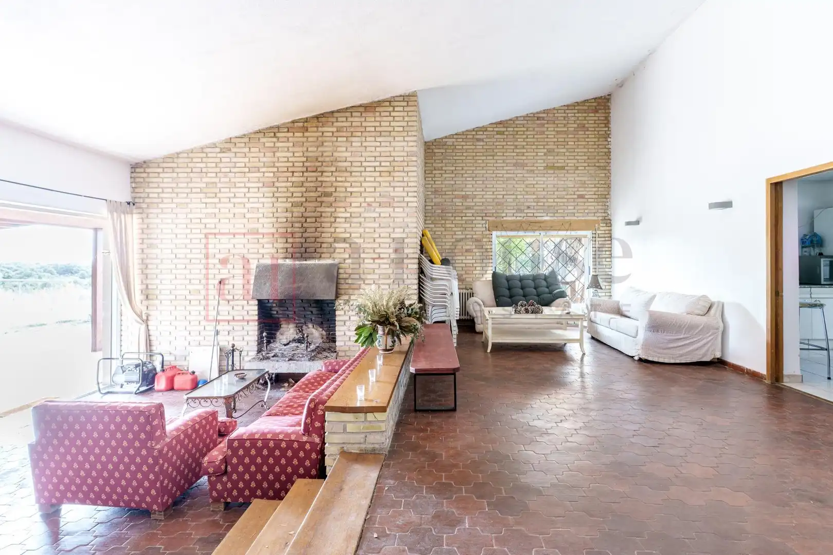 Sala d'estar de Finca rústica en venda en Villanueva de la Cañada amb Calefacció, Jardí privat i Piscina
