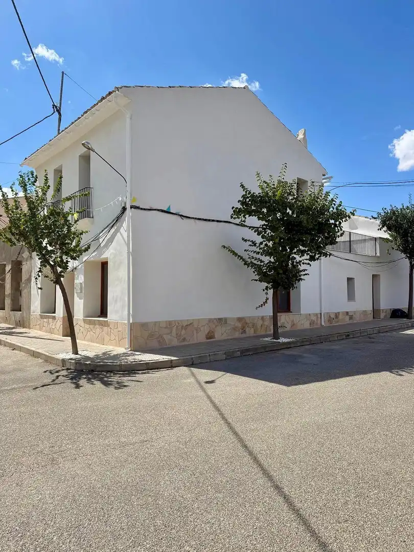 Adosado en venta en El Pinós / Pinoso, imagen 2