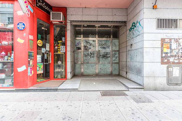 Local comercial en Alquiler en C/ Avenida de España en Centro
