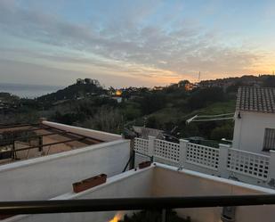 Vista exterior de Apartament en venda en Benalmádena amb Aire condicionat, Terrassa i Moblat