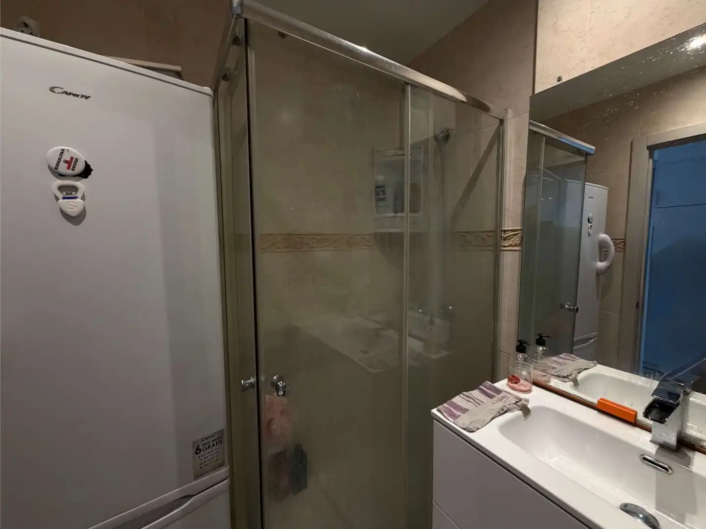 Baño de Piso en venta en Fuengirola con Terraza, Amueblado y Piscina comunitaria