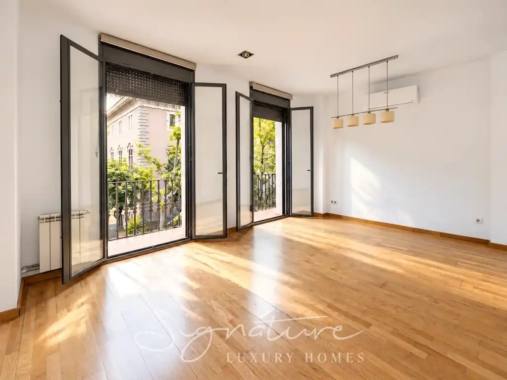 Piso con ascensor en venta en Calle Enric Granados, imagen 8