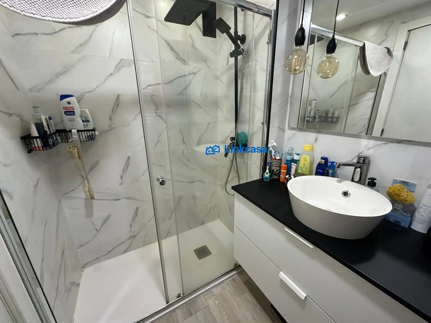 Bathroom of Flat for sale in Madrid  with Heating, Terrace and Balcony