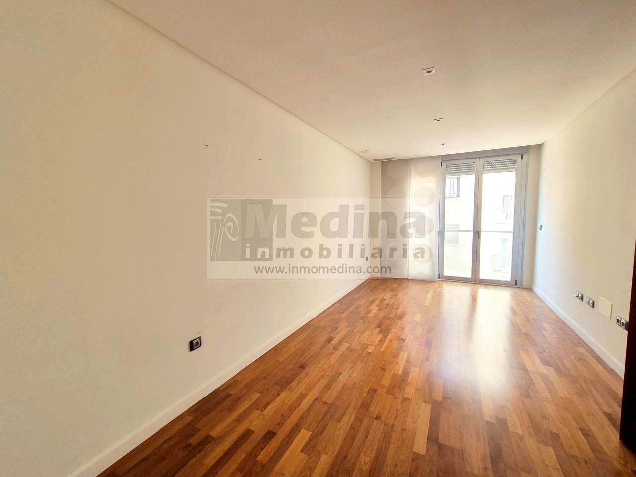 Living room of Flat for sale in Elche / Elx  with Air Conditioner and Parquet flooring