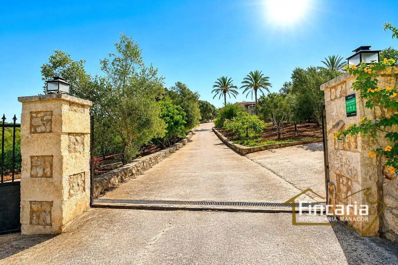 Exterior view of Country homes for sale in Manacor  with Air Conditioner, Private garden and Terrace