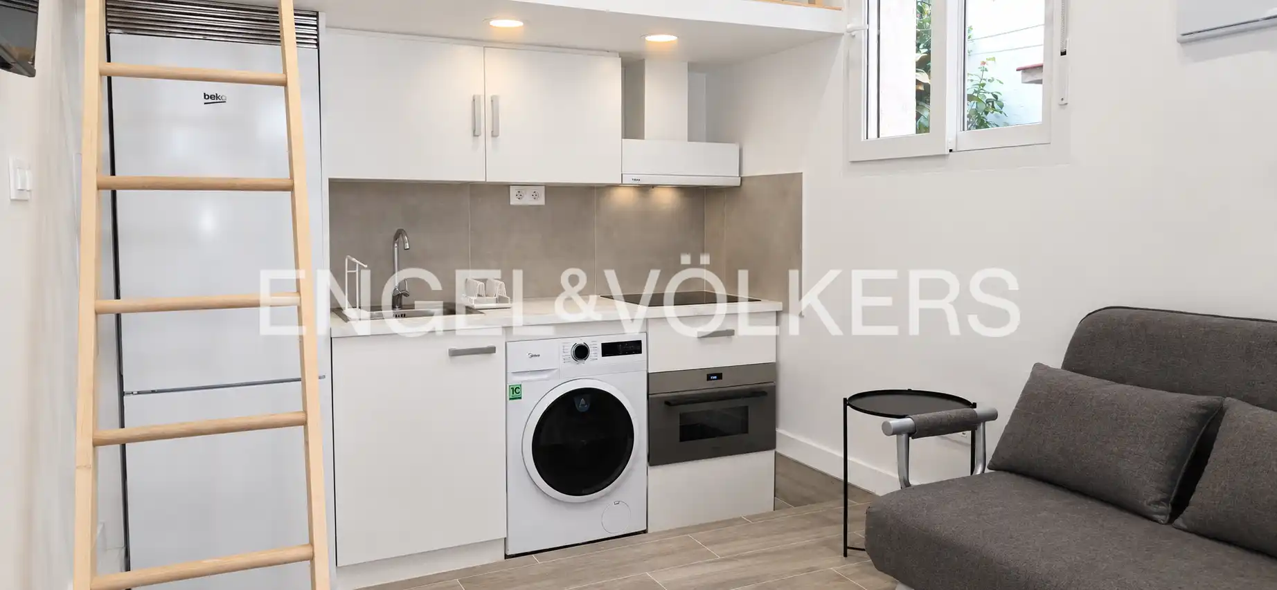 Kitchen of Ground floor for rent in Madrid  with Air Conditioner, Heating and Private garden
