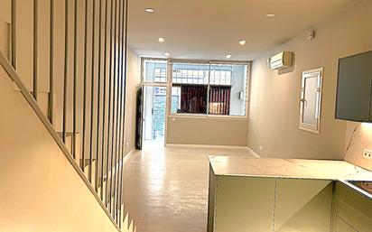 Duplex for sale in  Barcelona Capital  with Air Conditioner, Oven and Microwave