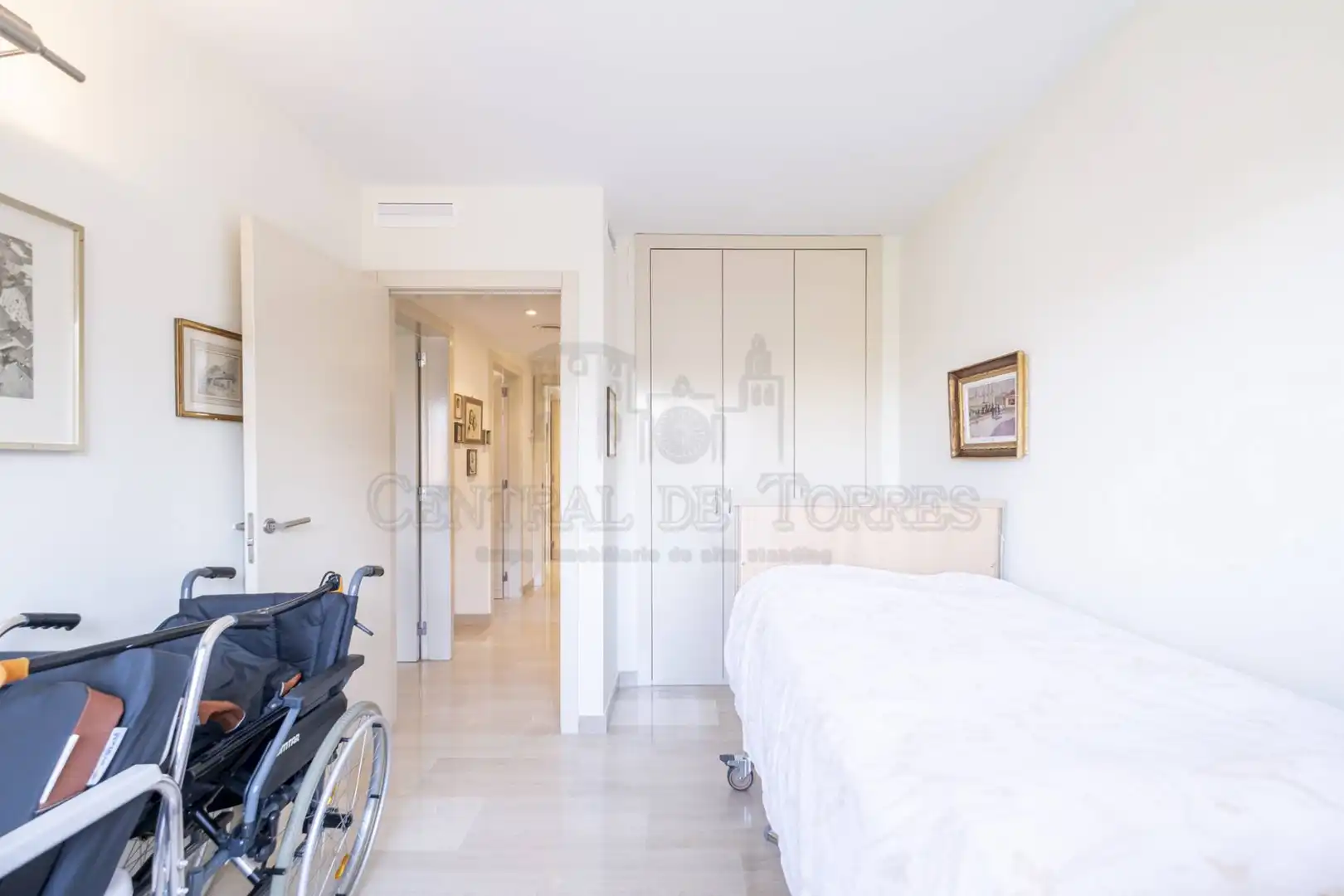 Bedroom of Attic for sale in Sant Cugat del Vallès  with Air Conditioner, Heating and Terrace
