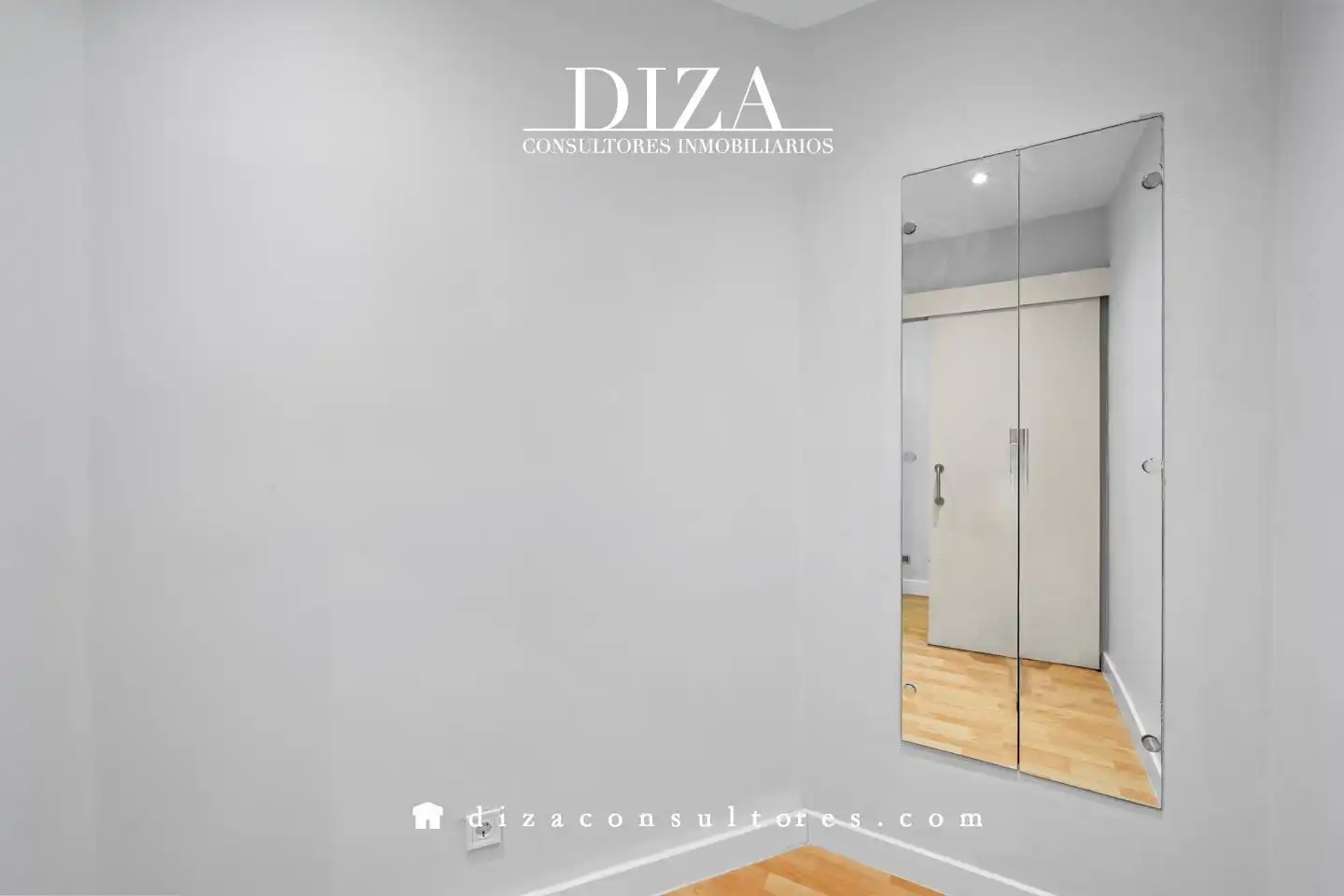 Schlafzimmer von Wohnung zur Miete in Madrid mit Klimaanlage, Heizung und Balkon