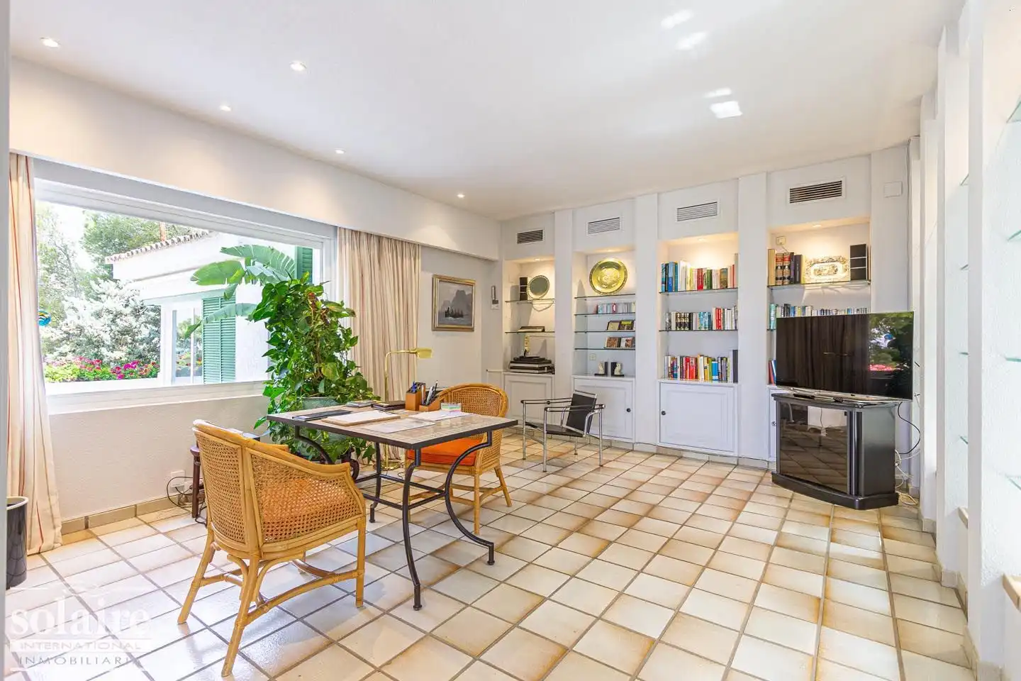 Sala de estar de Casa o chalet en venta en Altea con Aire acondicionado, Calefacción y Jardín privado