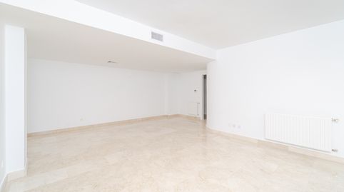 Foto 5 de Piso en venta en Conde Orgaz - Piovera, Madrid Capital