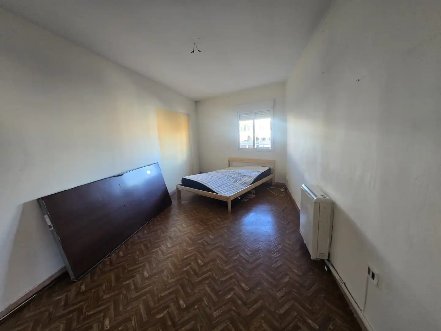 Habitación de Piso en venta en Madrid con Calefacción
