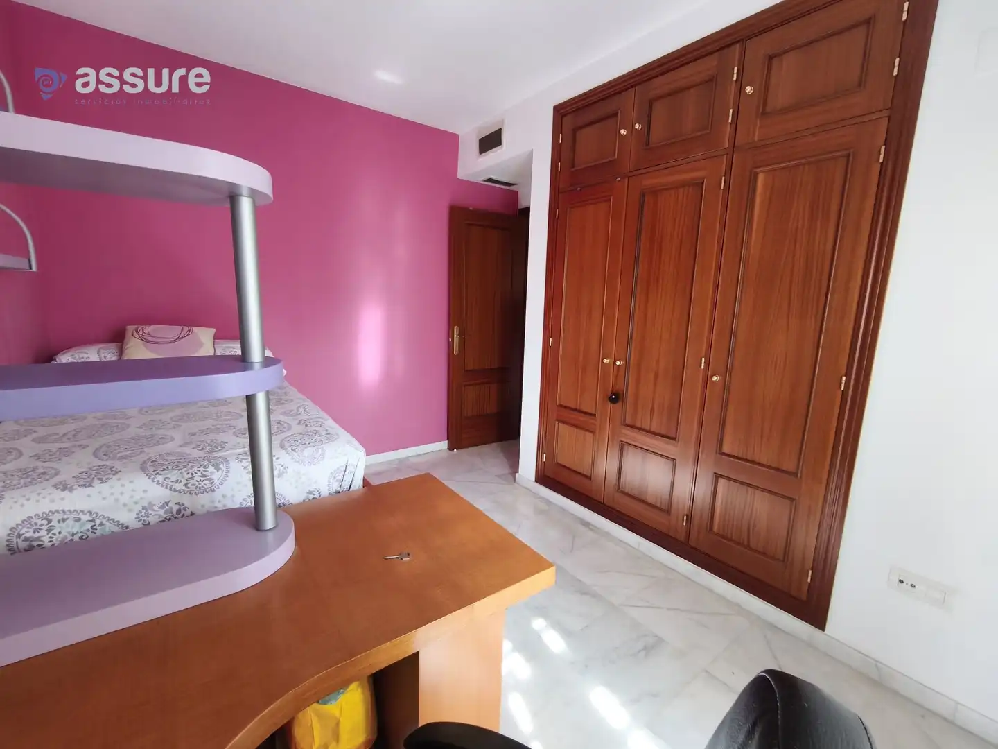 Habitación de Casa adosada en venta en Huelva con Aire acondicionado, Calefacción y Jardín privado