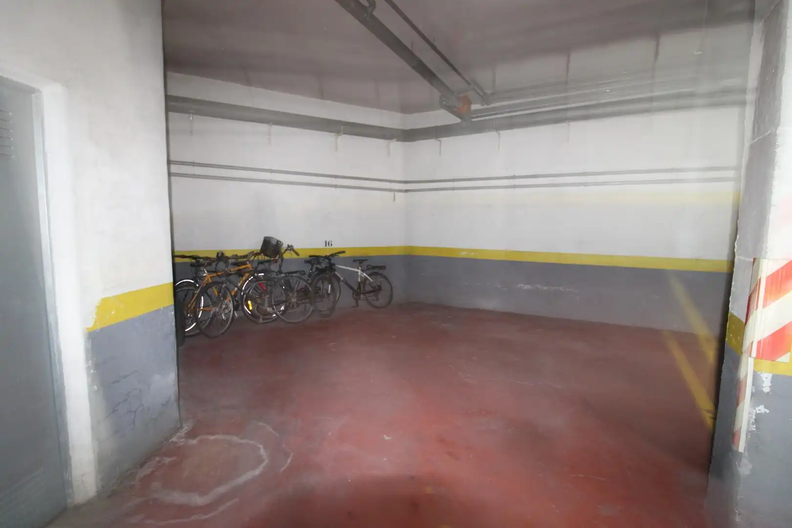 Parking de Piso de alquiler en Murcia con Aire acondicionado y Amueblado