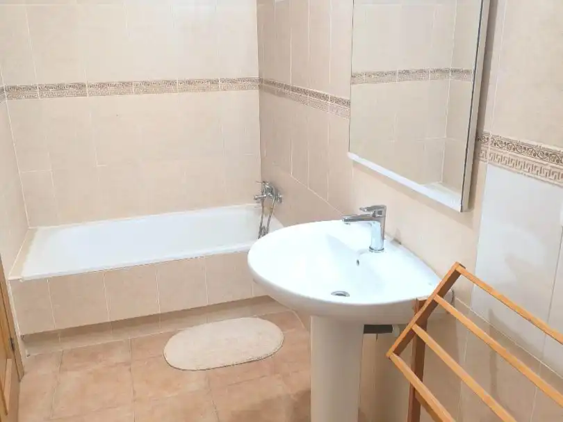 Baño de Piso de alquiler en Orihuela con Aire acondicionado, Calefacción y Terraza