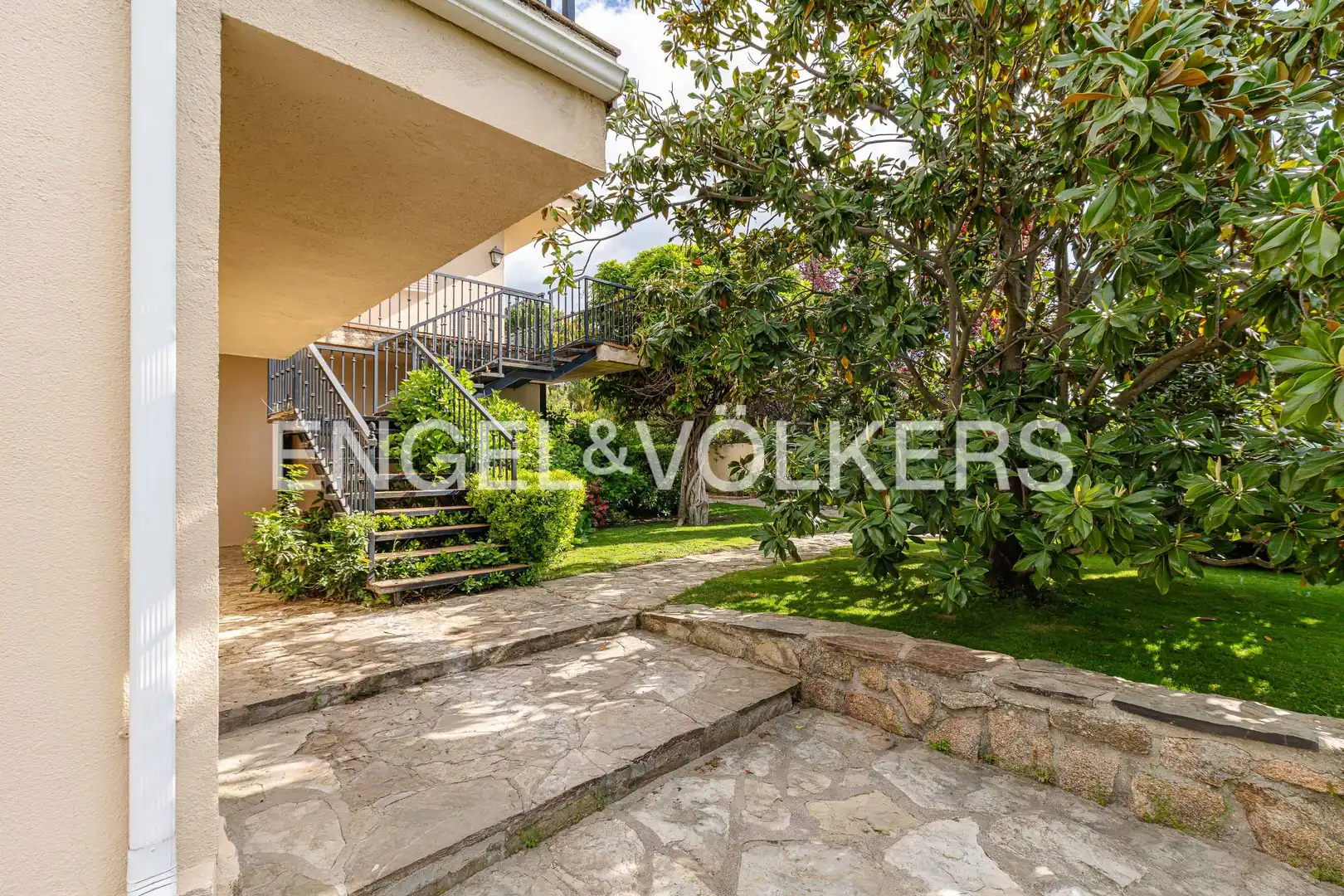 Terrassa de Casa o xalet en venda en Torrelodones amb Calefacció, Jardí privat i Terrassa