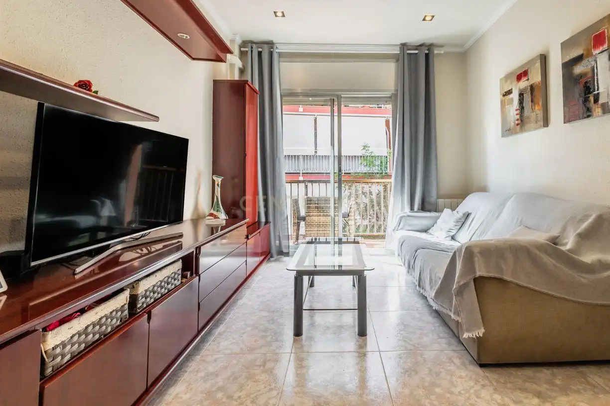 Sala d'estar de Apartament en venda en Sant Joan Despí amb Aire condicionat