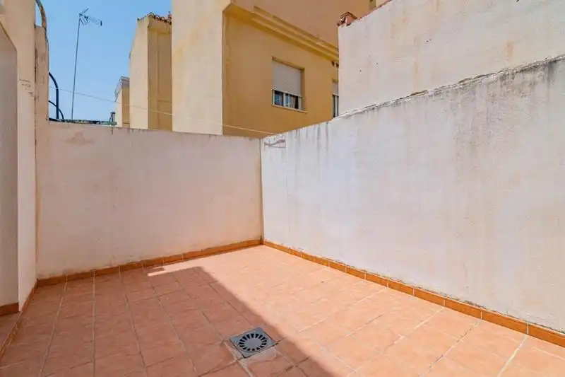 Terraza de Piso en venta en La Zubia con Amueblado