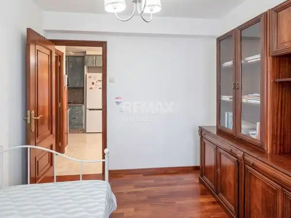 Habitación de Piso en venta en Vigo  con Calefacción y Trastero