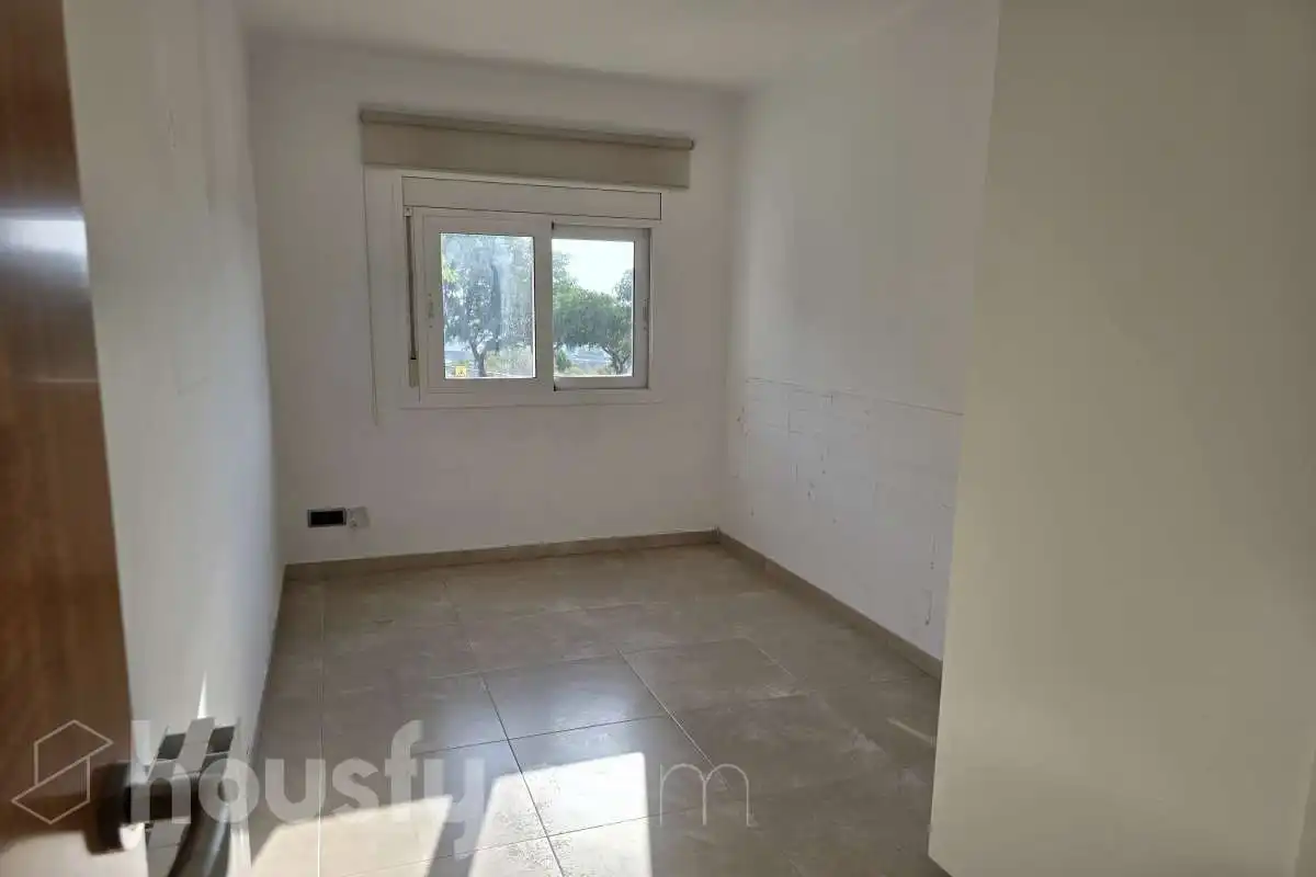 Flat for rent in Carrer Dolçamara, Sant Ildefons