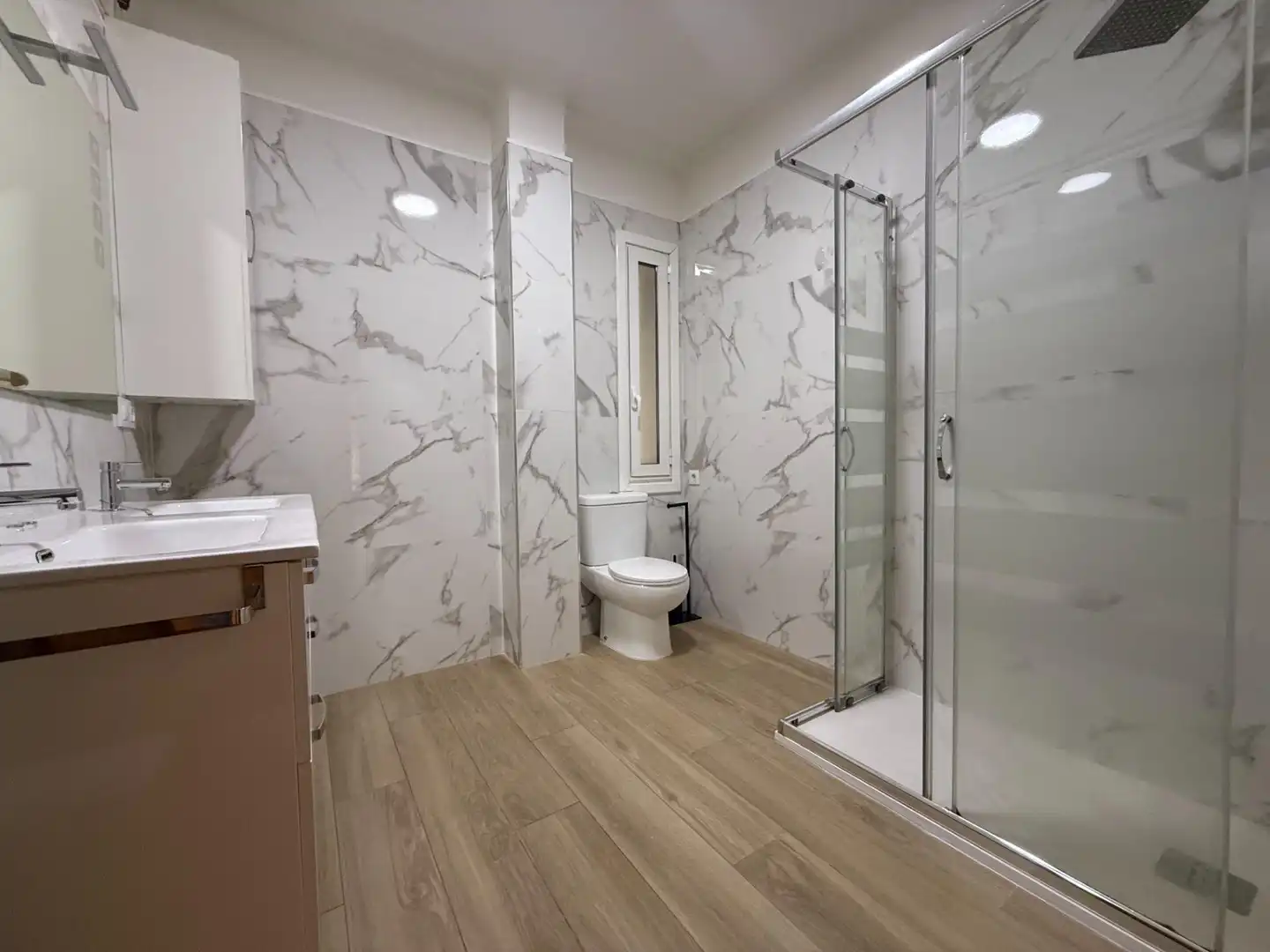 Flat with terrace to rent in Avenida HABANA, imagen 18