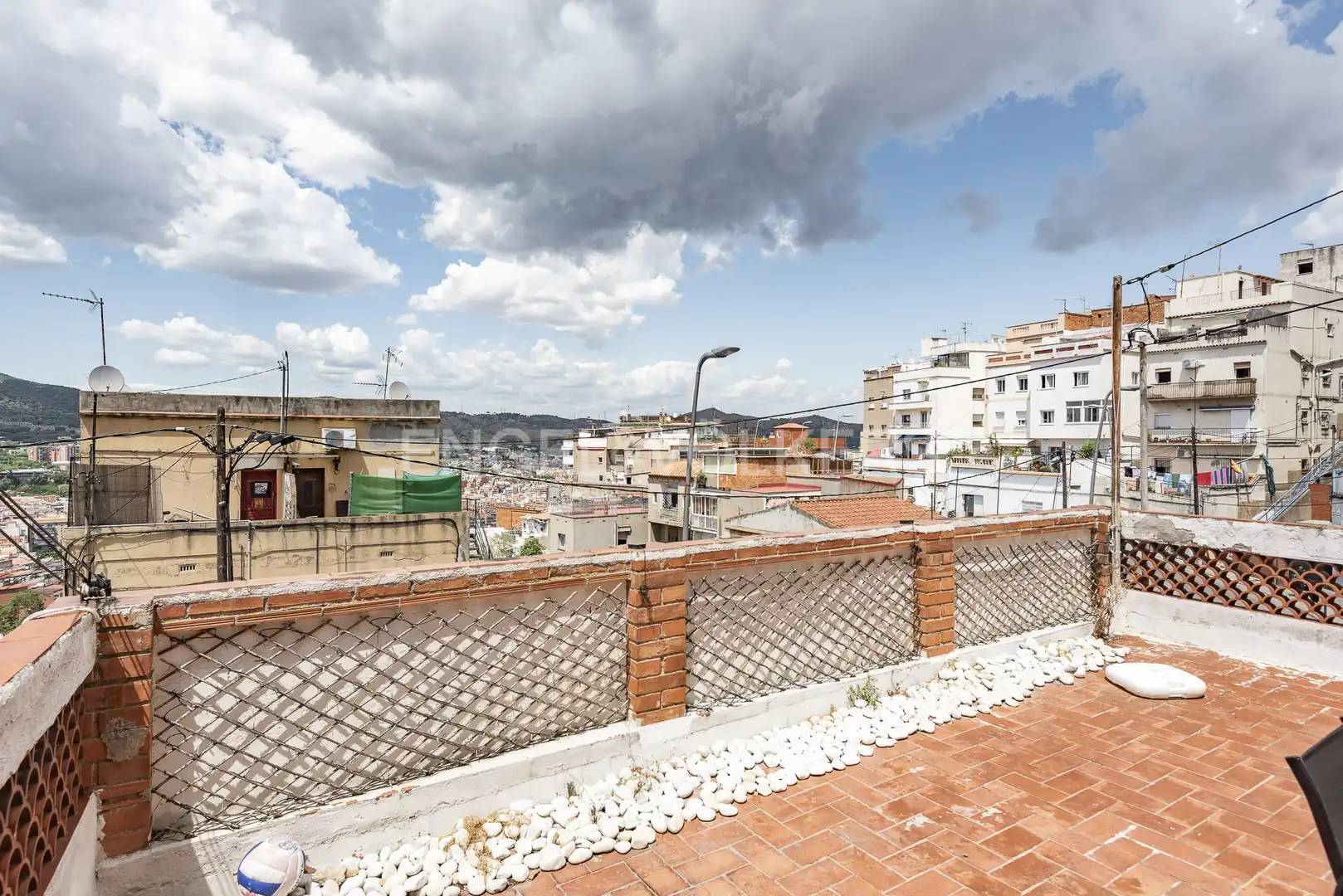 Außenansicht von Wohnung zum Verkauf in Barcelona mit Heizung, Parkett und Terrasse