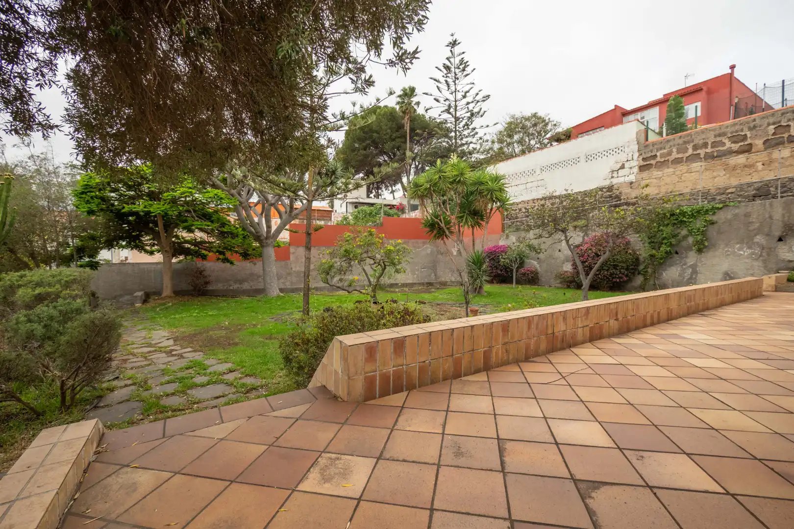 Jardí de Casa o xalet en venda en Las Palmas de Gran Canaria amb Aire condicionat, Jardí privat i Parquet