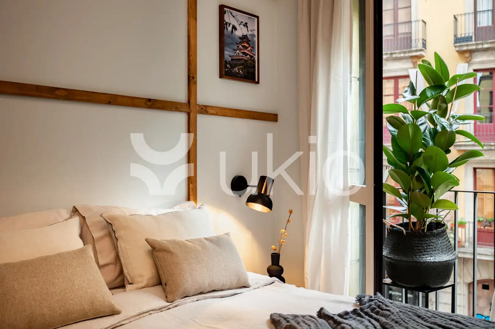 Dormitori de Apartament de lloguer en Barcelona amb Aire condicionat, Moblat i Forn